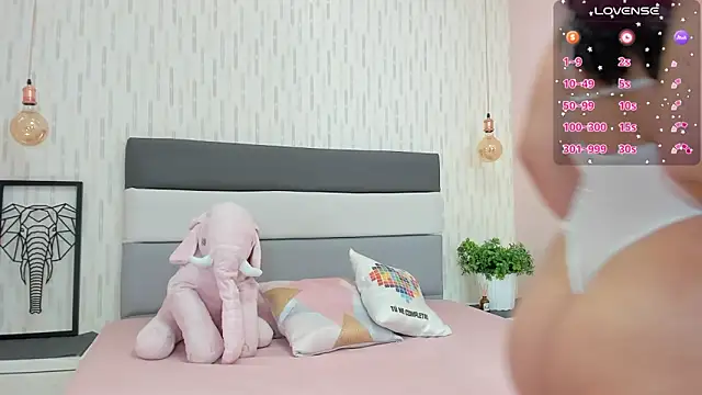 ALICESTARKK online show from January 23, 7:18 pm