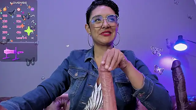 Snapshot of Kaira_mosse chatting on February 1, 11:54 am Kaira mosse online show from February 1, 11:54 am