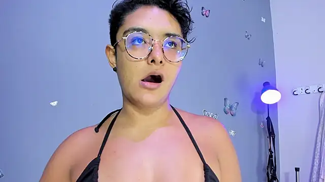 Snapshot of Kaira_mosse chatting on October 23, 12:59 pm Kaira mosse online show from October 23, 12:59 pm