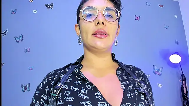 Kaira mosse online show from November 9, 12:36 pm