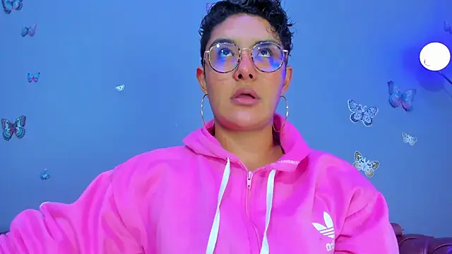 Kaira mosse online show from January 18, 11:58 am