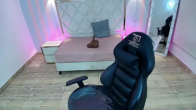 Brendda tay online show from September 11, 3:06 am