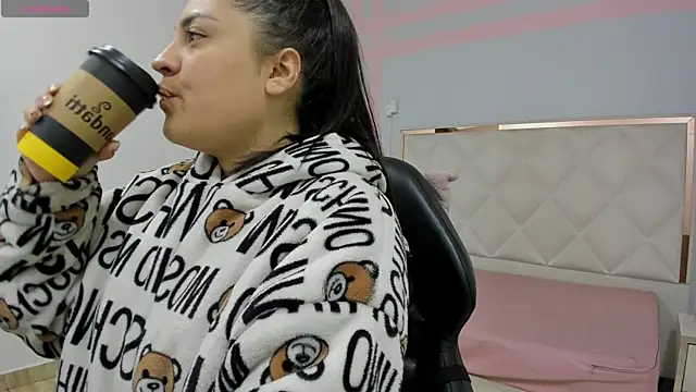 Brendda tay online show from April 7, 3:18 am