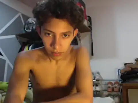 Snapshot of ferchitibellako chatting on December 17, 5:18 am ferchitibellako online show from December 17, 5:18 am