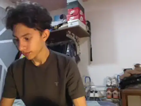 Snapshot of ferchitibellako chatting on December 18, 5:15 am ferchitibellako online show from December 18, 5:15 am