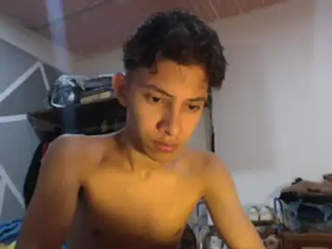 Snapshot of ferchitibellako chatting on December 30, 10:23 pm ferchitibellako online show from December 30, 10:23 pm