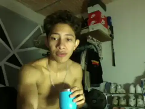 Snapshot of ferchitibellako chatting on November 7, 3:12 pm ferchitibellako online show from November 7, 3:12 pm