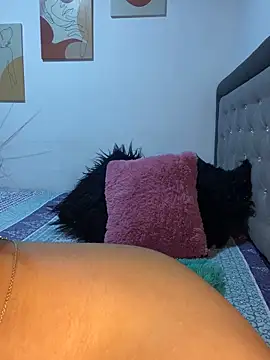 Melanyprada online show from December 3, 3:58 am