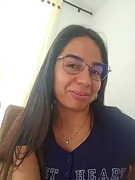 Snapshot of lily_riod chatting on January 22, 9:43 pm lily riod online show from January 22, 9:43 pm