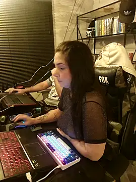 Snapshot of CoelhinhaGostosa chatting on December 16, 7:46 am CoelhinhaGostosa online show from December 16, 7:46 am