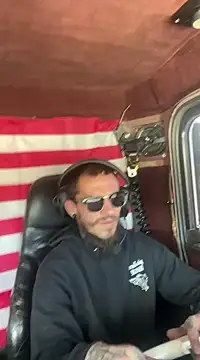 XMeF10 online show from February 18, 6:47 pm