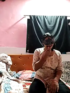 Shivani Mumbai85 online show from February 14, 3:22 am