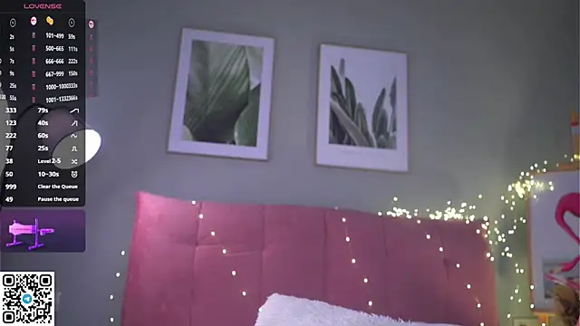 Snapshot of MiaBanger chatting on February 13, 5:22 pm MiaBanger online show from February 13, 5:22 pm