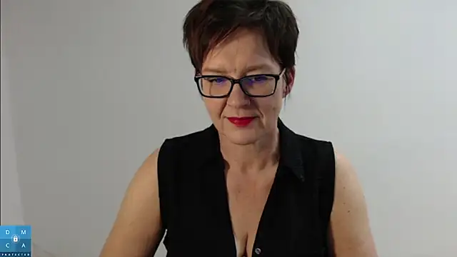 Snapshot of Sofie69Velvet chatting on October 26, 3:29 pm Sofie69Velvet online show from October 26, 3:29 pm