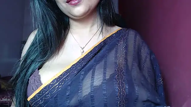 Snapshot of _Kamakshi chatting on February 3, 11:58 pm  Kamakshi online show from February 3, 11:58 pm