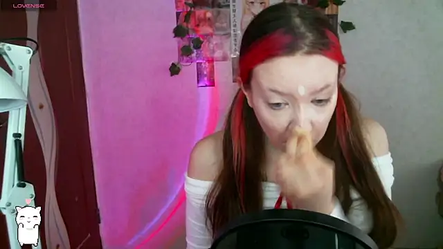 Snapshot of SweetieMollyy chatting on February 27, 7:34 am SweetieMollyy online show from February 27, 7:34 am