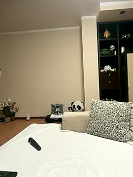 MichelleCara online show from December 5, 7:28 am