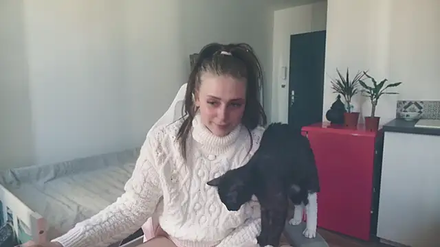 ce leste   online show from April 7, 12:49 pm