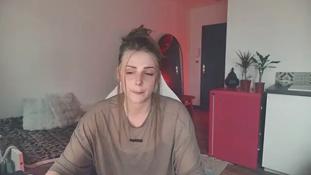 ce leste   online show from April 25, 4:37 pm