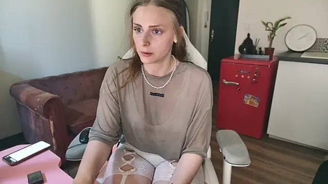 Snapshot of ce_leste__ chatting on July 21, 12:07 pm ce leste online show from July 21, 12:07 pm