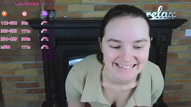 Ellie Sunset online show from March 17, 9:45 am