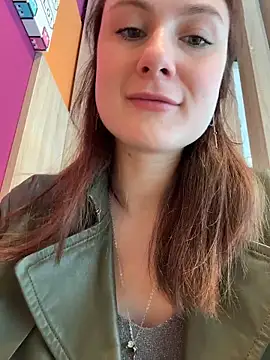 Snapshot of Dina_Tease chatting on May 12, 11:29 am Dina Tease online show from May 12, 11:29 am