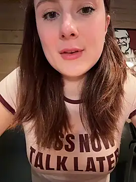Snapshot of Dina_Tease chatting on June 1, 11:23 am Dina Tease online show from June 1, 11:23 am