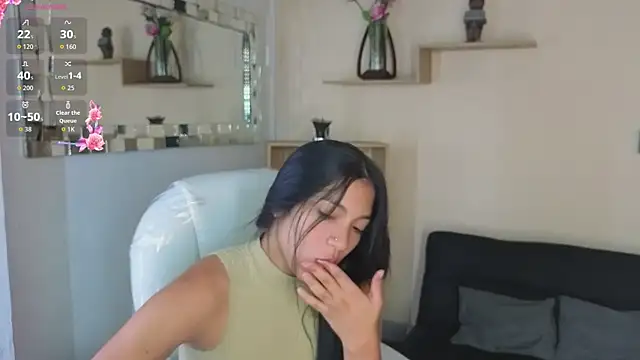 Snapshot of Saray_reyes chatting on November 1, 12:18 pm Saray reyes online show from November 1, 12:18 pm