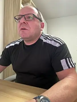 coupleLatinaLovers online show from February 23, 6:22 am