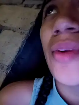 Snapshot of KaitlynLoveCam chatting on January 1, 7:30 am KaitlynLoveCam online show from January 1, 7:30 am