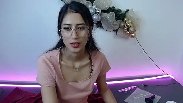 Snapshot of KaitlynLoveCam chatting on January 7, 6:16 am KaitlynLoveCam online show from January 7, 6:16 am