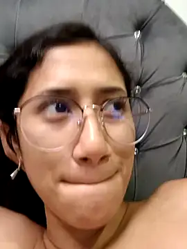 Snapshot of KaitlynLoveCam chatting on February 2, 8:13 am KaitlynLoveCam online show from February 2, 8:13 am