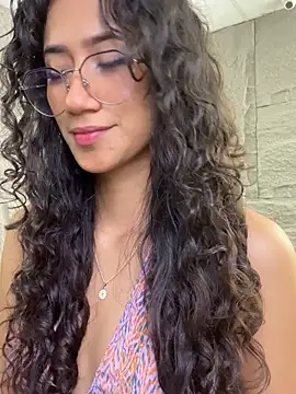 Snapshot of KaitlynLoveCam chatting on September 25, 10:46 pm KaitlynLoveCam online show from September 25, 10:46 pm