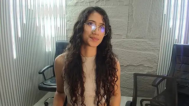 Snapshot of KaitlynLoveCam chatting on October 2, 10:50 pm KaitlynLoveCam online show from October 2, 10:50 pm