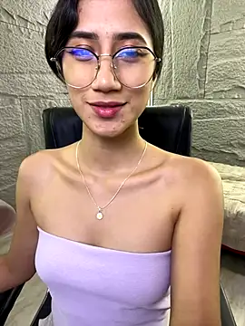 Snapshot of KaitlynLoveCam chatting on October 3, 11:35 pm KaitlynLoveCam online show from October 3, 11:35 pm