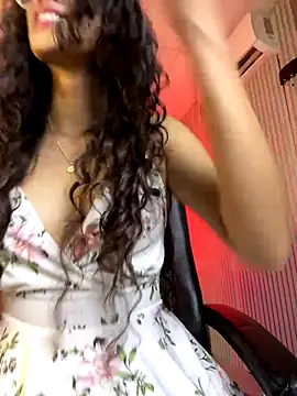 Snapshot of KaitlynLoveCam chatting on December 15, 10:25 pm KaitlynLoveCam online show from December 15, 10:25 pm