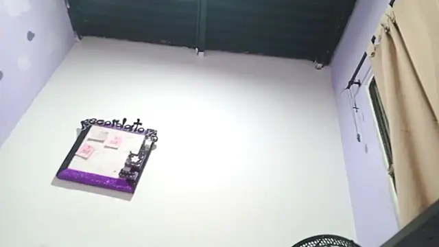 PetiteIvoryQueen19 online show from December 27, 4:15 am