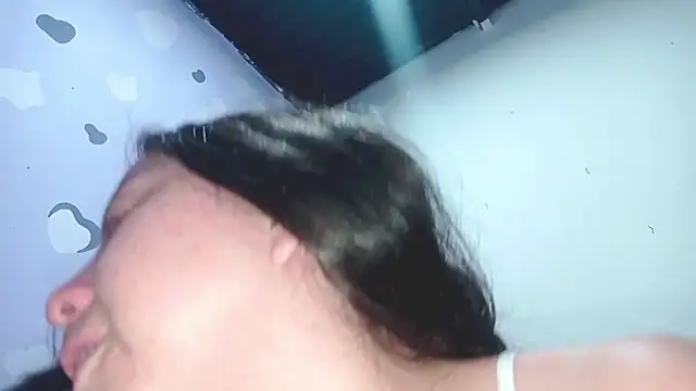 PetiteIvoryQueen19 online show from January 18, 4:37 am