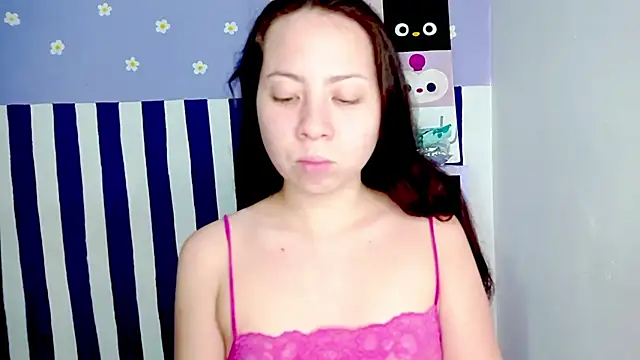 PetiteIvoryQueen19 online show from April 24, 4:48 am
