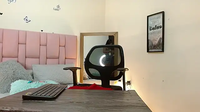 isabela ferrer  online show from September 12, 1:33 pm