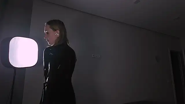 vinylstore online show from November 30, 5:50 pm