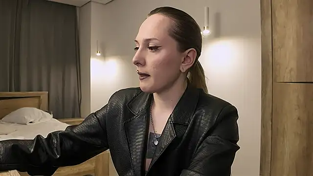 vinylstore online show from March 13, 3:07 pm