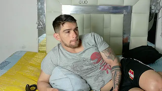 Sexy Alejandro  online show from December 28, 12:24 pm