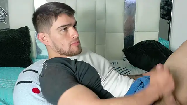 Sexy Alejandro  online show from January 7, 2:08 pm