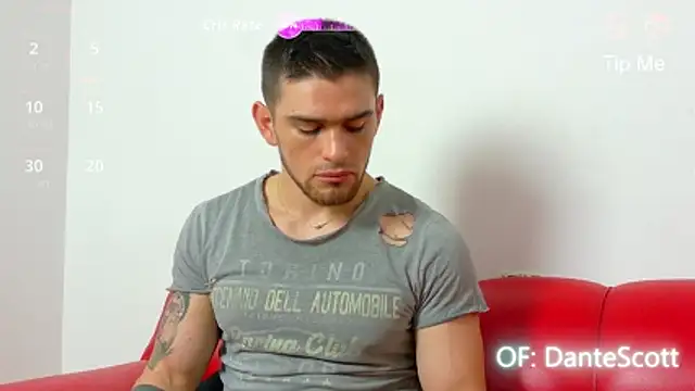 Sexy Alejandro  online show from December 4, 1:31 pm