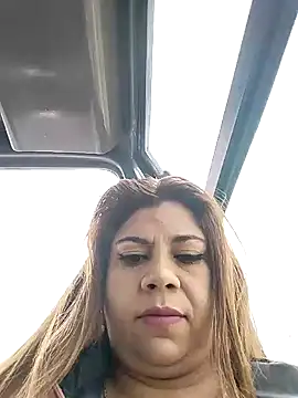 Laura-Hernandez online show from January 2, 3:40 pm