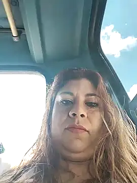 Laura-Hernandez online show from January 7, 4:05 pm