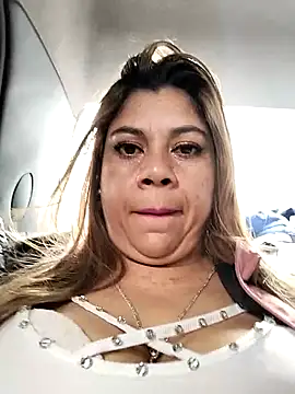 Laura-Hernandez online show from September 12, 2:50 pm