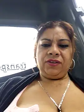 Laura-Hernandez online show from April 21, 3:39 pm