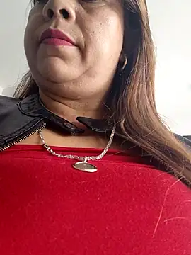 Snapshot of Laura-Hernandez chatting on April 24, 2:30 pm Laura-Hernandez online show from April 24, 2:30 pm